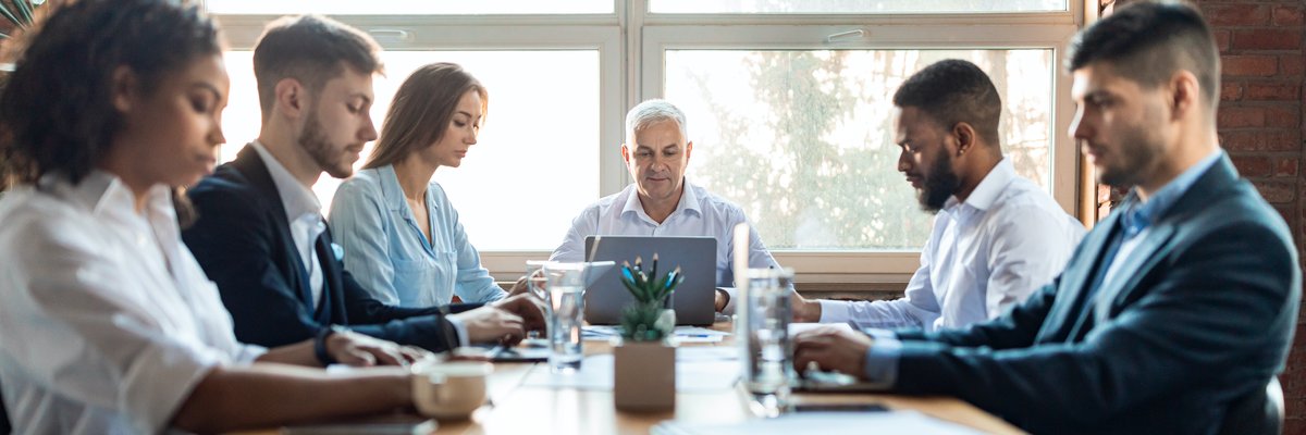 colleagues-working-during-corporate-meeting-sittin-2023-11-27-05-23-43-utc